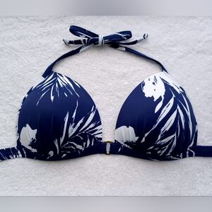 VENUS Santa Cruz Bikini Top with Floral Leaf Print, Size 36C/38C